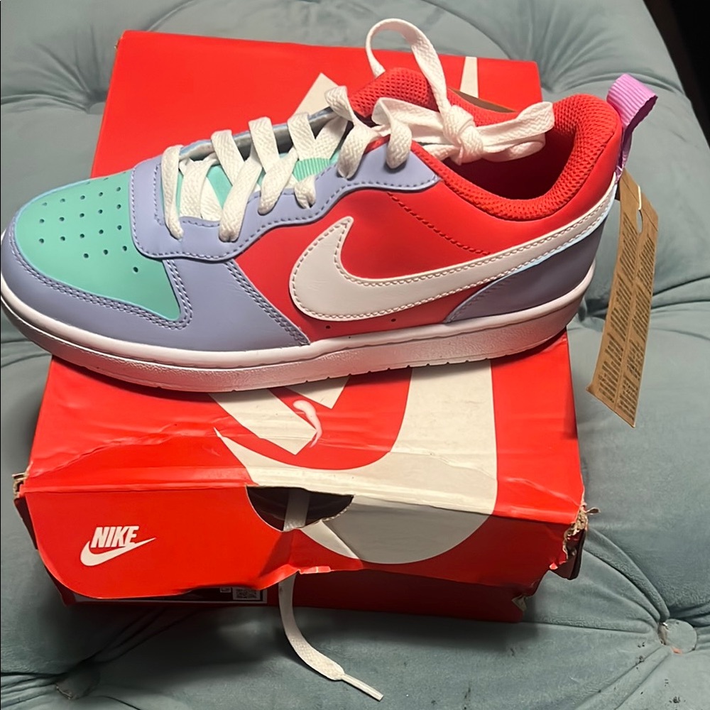 Nike  Sneakers